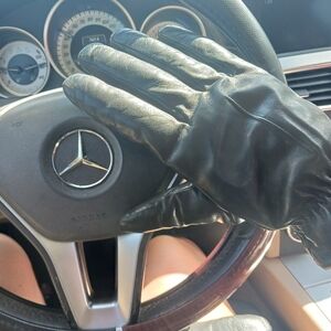 Elegant Black Leather Womens Gloves